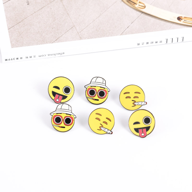 Fabricante de alfileres de esmalte duro personalizado emoji